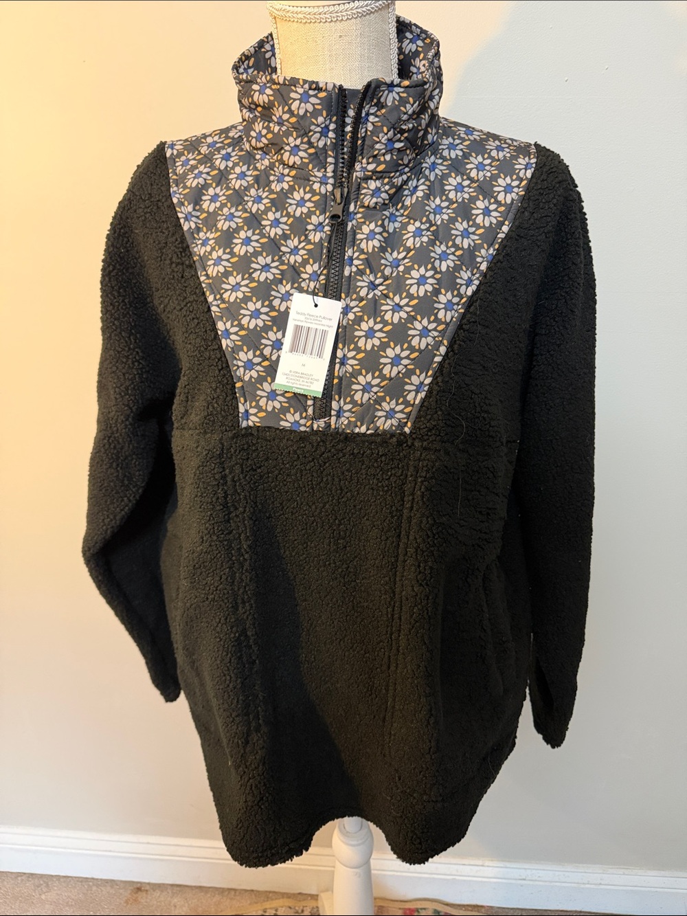 Vera Bradley Black Fleece Pullover w/ Blue and Cream Floral Quilted Front Panel